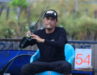 Gede saat mengikuti lomba memancing. (Sumber Foto: Istimewa)
