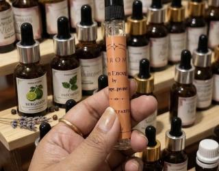 thumbnail Parfum Bukan Sekadar Wangi: Seni dan Sains Menemukan Signature Scent yang Tepat