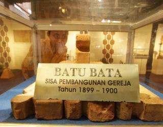 thumbnail 216 Tahun Gereja Kepanjen Surabaya, Pamerkan Benda Liturgi untuk Publik