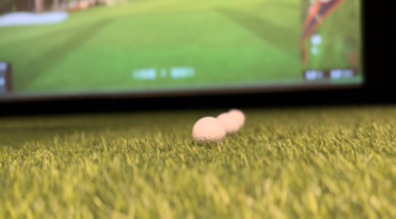 Golf simulator di Brawijaya Driving Range. (Foto: Ardhia tap)