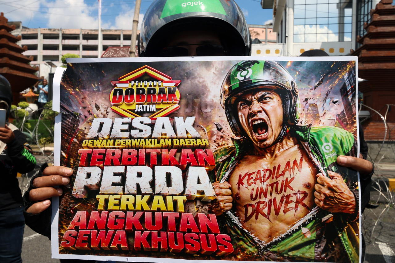 Lautan Jaket Hijau di Surabaya, Suara Driver Online Menuntut Keadilan Tarif