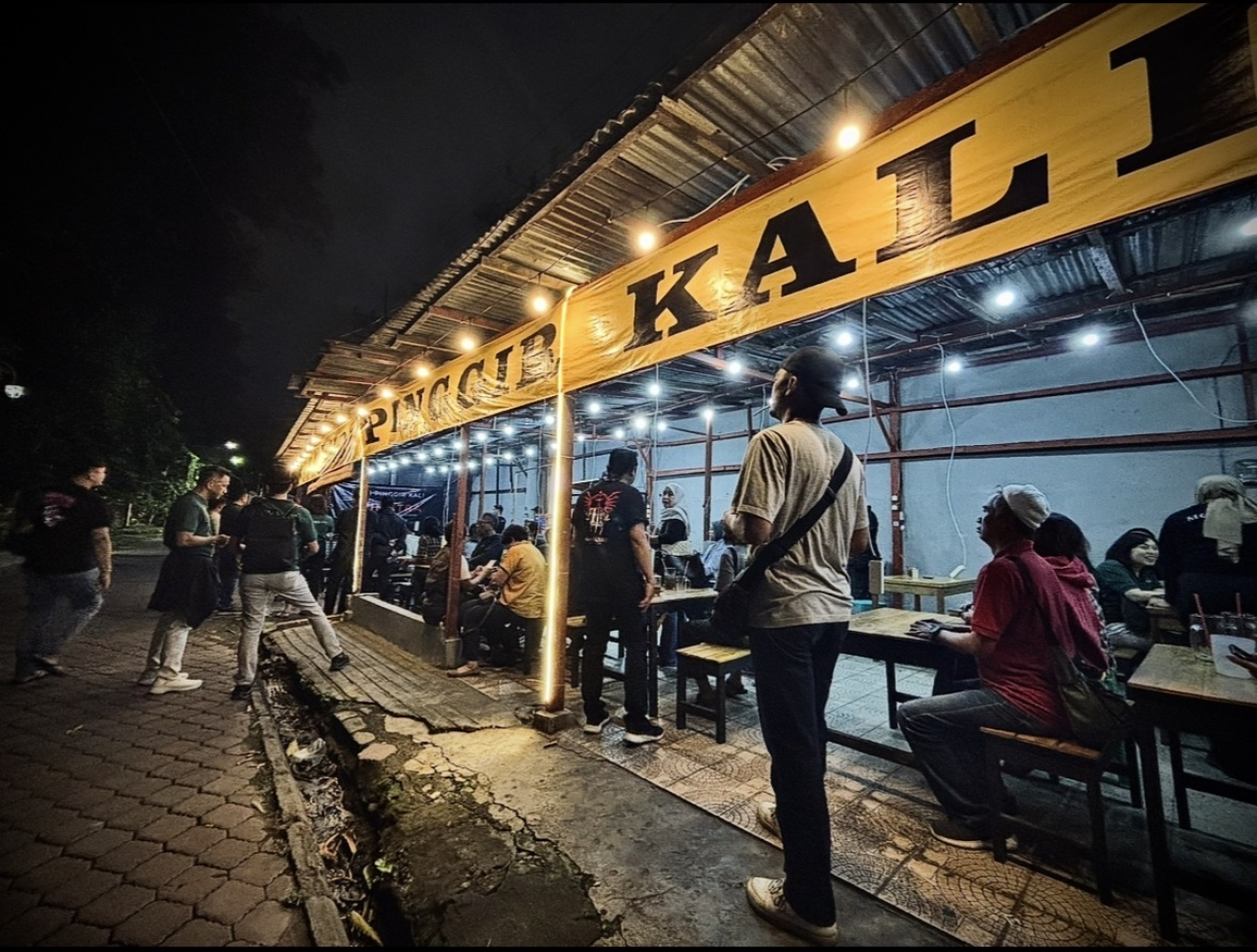 Wajah Baru Warung Kopi Masa Kini di Surabaya